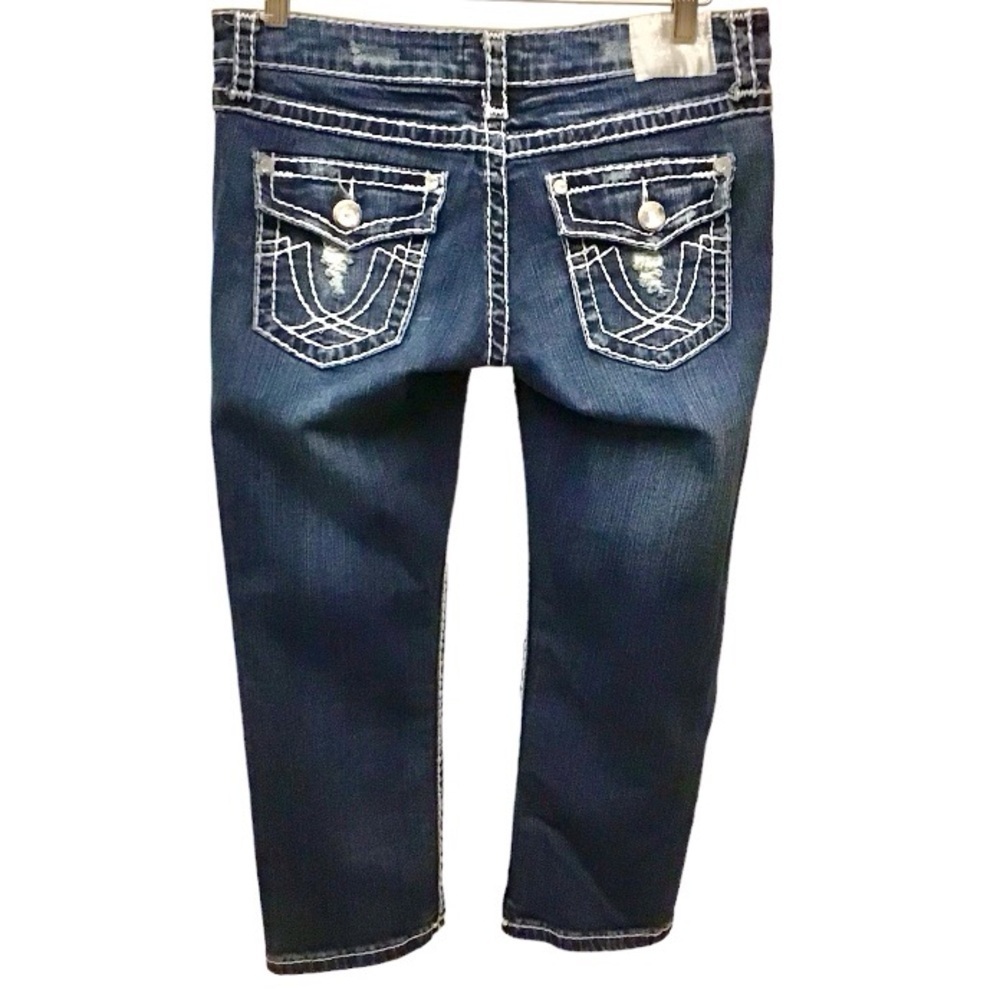 L.A. Idol 11 Cropped Capri Jeans Low Rise Embellished Flap Pockets Distressed